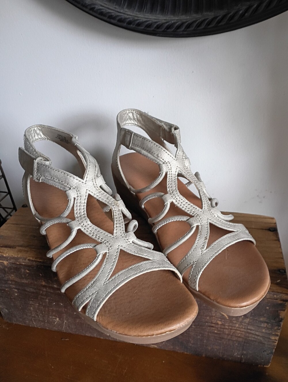 Baretraps Karlie silver wedge sandals